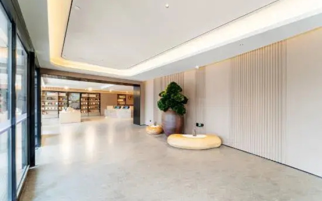 Ji Hotel (Hulunbuir Rongfu Garden Airport Branch)