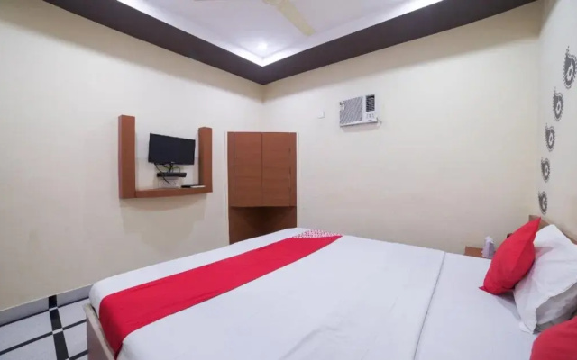 OYO 27803 Hotel Raj Mahal