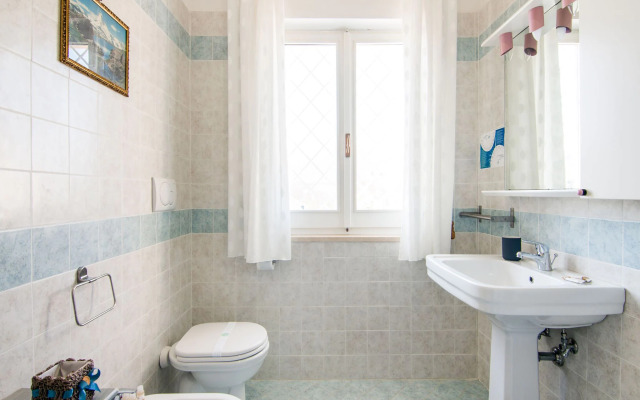 Beautiful holiday home in Montedinove with shared pool