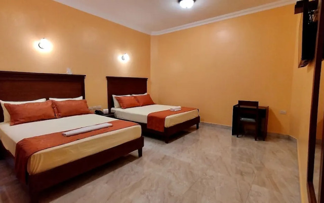 Hostal California Inn