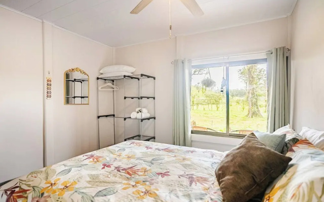 Pura Vidaville - Hiker's Hideaway