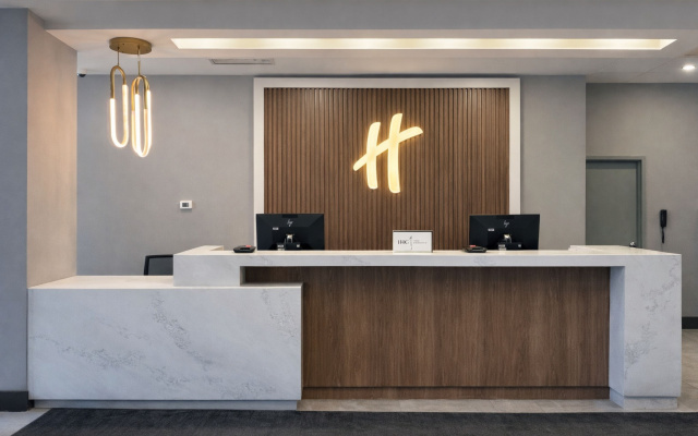 Holiday Inn Hotel & Suites Mississauga by IHG