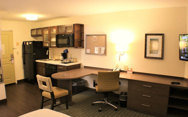 Candlewood Suites Pensacola - University Area by IHG