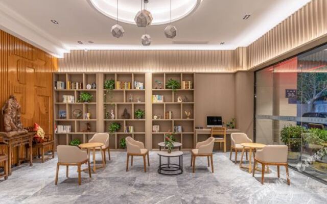 Kaile Hotel (Quanzhou Zhonglu Square Yungu Building Materials City Branch)