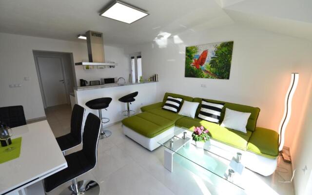 Apartments Petrovac