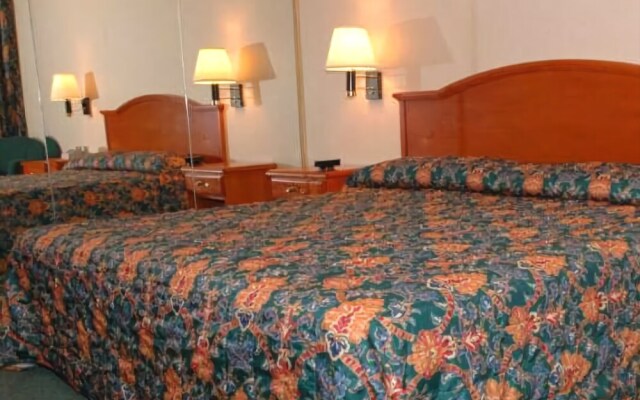 Capri Lynbrook Motor Inn