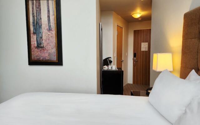 Executive - The Inn at Whistler Village