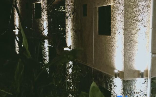 Xinlv Time Inn (Yuanyang Terraced Field Scenic Area)