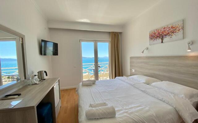 Sun N Blue Hotel