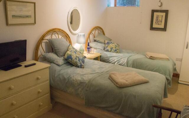 James John Hamilton House and backpacker hostel