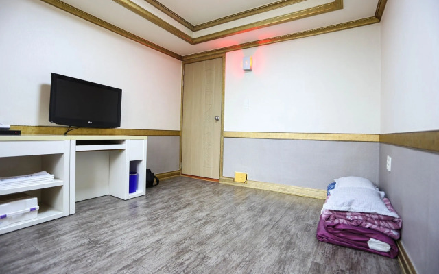 Donghae Daemyung Motel