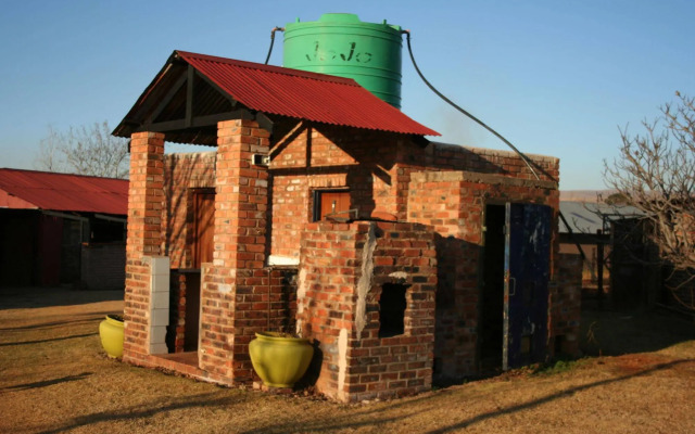 High Side Tavern and Planters Lodge