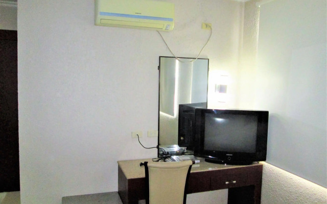 Stonestown Suites