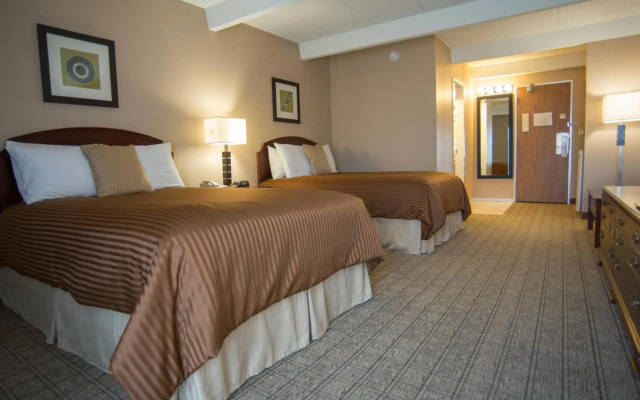 Eastlake Suites Hotel & Conference Center By OYO Urbana