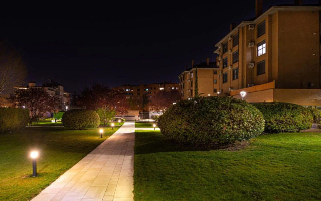 Premium Accomodation in La Rosaleda - Madrid