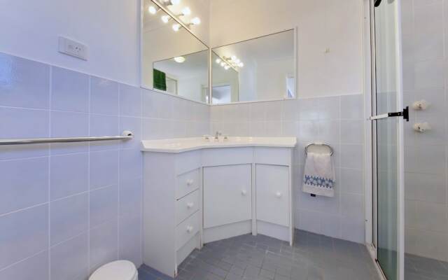 Sandy Point Road, 151