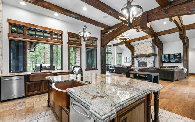 Sable Rock Manor
