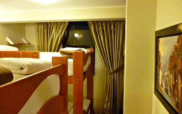 Lima Backpackers