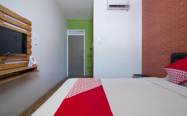 OYO 3283 Bwalk Hotel
