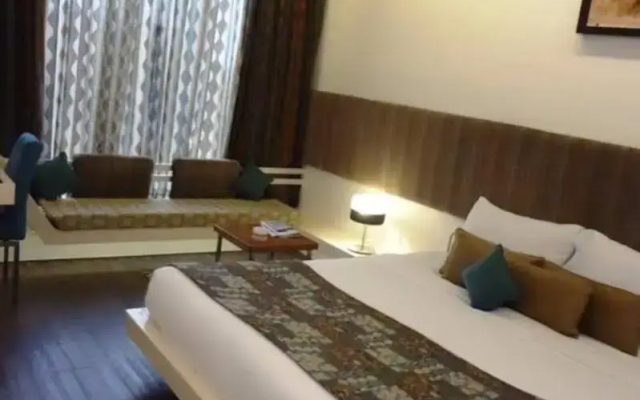 Hotel Kohinoor Continental, Airport - Newly Renovated