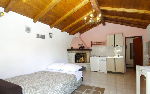 Apartment 1876