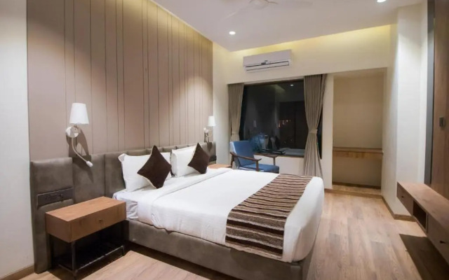 Pinnacle Grand Hotel and Banquets