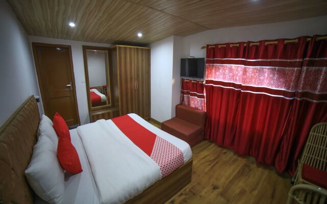 OYO 16801 Paradise Regency