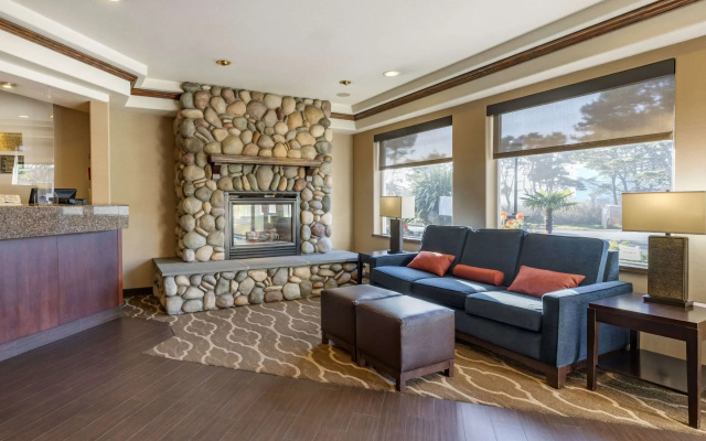 Comfort Inn & Suites Lincoln City