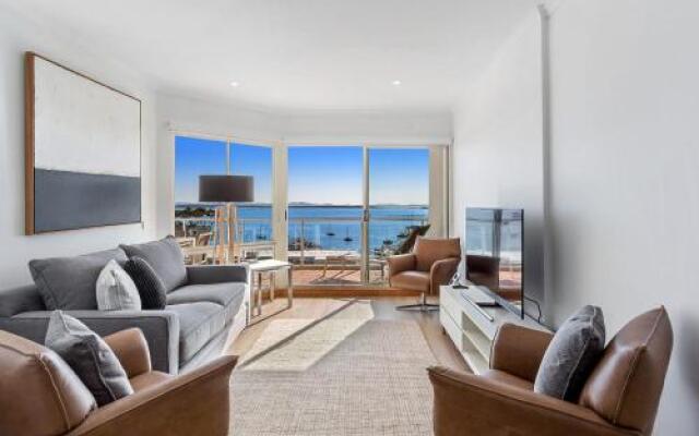 Breakwater Apartment 403