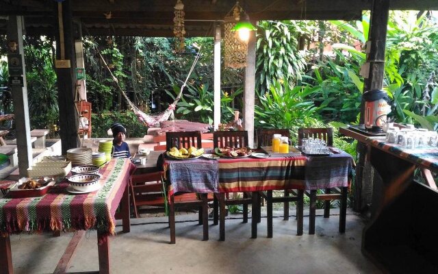Mae Win Guest House and Resort