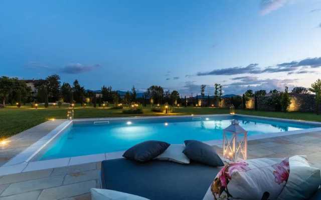 Villa Hugo in Lucca With 5 Bedrooms and 6 Bathrooms - Villas_and_Bungalows in 卢卡 - Photo 3