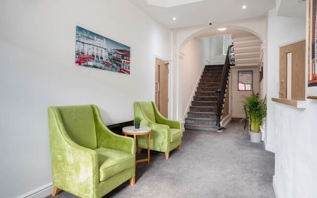 Dusties Hotel