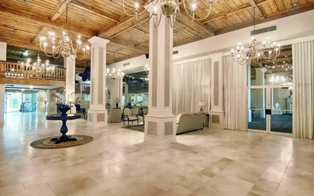 Designer Decorated Palm Beach Hotel NEW