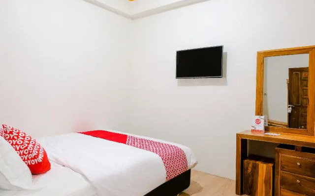 D&A Guesthouse Syariah And Rent Car by OYO Rooms