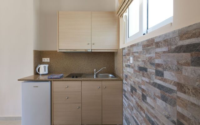 Vlycha Beach Studios & Apartments