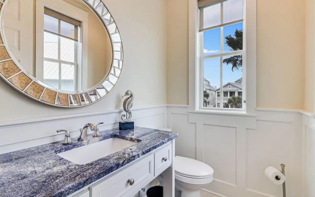 Seaside Shanty 125 SE