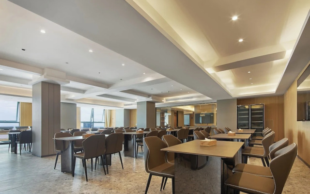 All In Light Luxury Hotel