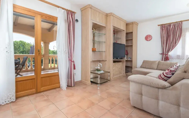 Solluna in Mallorca With 4 Bedrooms and 3 Bathrooms