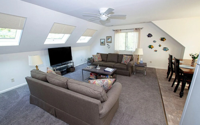 Urbanna Vacation Station - A Waterfront Oasis