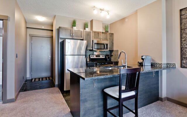 Suite Digs Riverfront