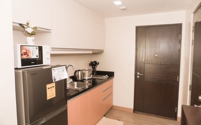 Comfy Studio UnitL OneMadison35
