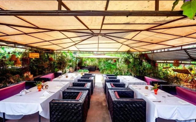 African Tribe Hotel