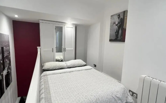 Spacious1br-6guests-walktoshops-fastwifi