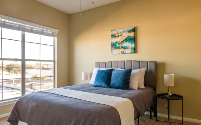 FRONTDESK Residences at Gramercy Apts Houston