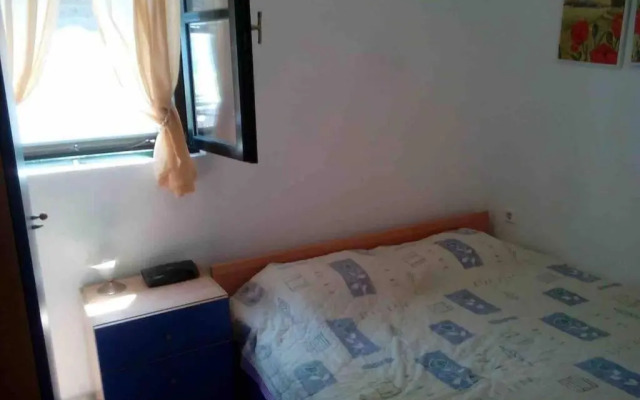 Wooden beach house / Nea Roda, Halkidiki