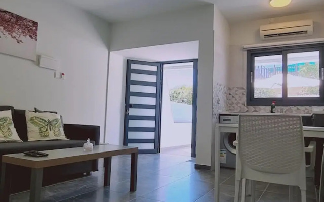 14 AN - 114 Nissi Twins Apartment
