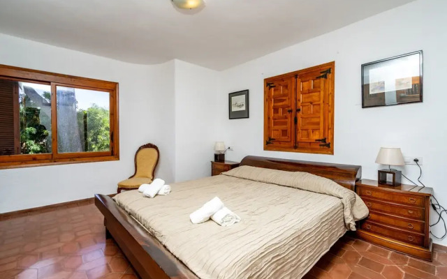Amazing Villa With Views, Fantastic Bbq Dining Large Pool Area