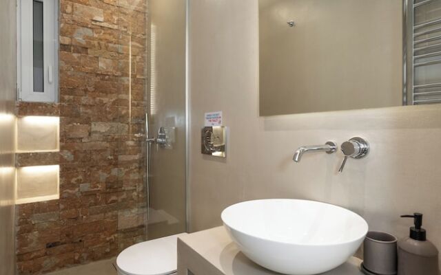 Minimal Studio with Balcony in Central Athens