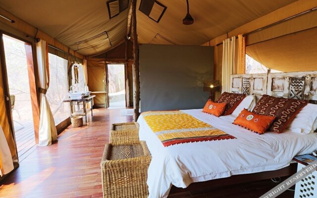 Rhino Safari Camp