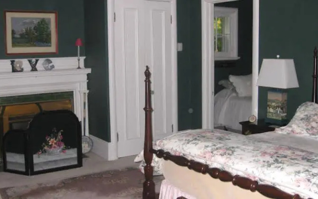 Richmond Manor Bed & Breakfast